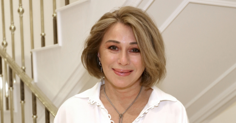 Алена Апина рассказала о том, какие изменения происходят с ее телом Алена Апина рассказала о том, какие изменения происходят с ее телом