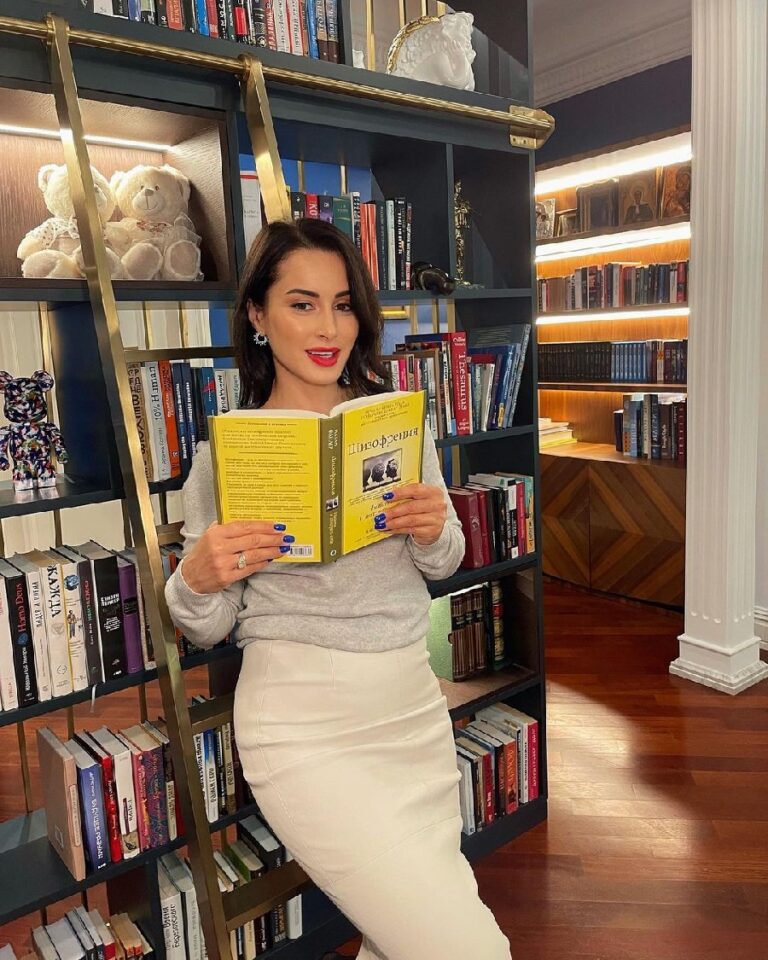 Кинг. Макьюэн: Тина Канделаки поделилась списком недавно прочитанных книг - Красота и здоровье