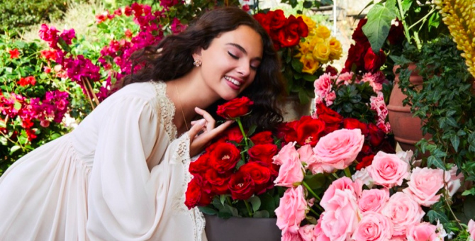 Dolce & Gabbana показал новую кампанию с дочерью Моники Беллуччи и Венсана Касселя Dolce & Gabbana показал новую кампанию с дочерью Моники Беллуччи и Венсана Касселя