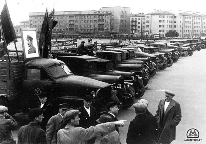 История Петербургского метрополитена в уникальных фотографиях