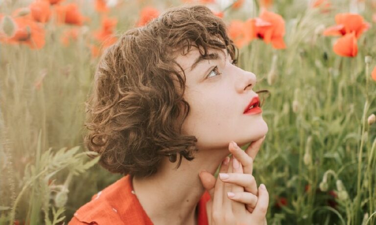 Макияж злодейки, цинк под запретом, дни пчелы и другие новости beauty-индустрии Макияж злодейки, цинк под запретом, дни пчелы и другие новости beauty-индустрии