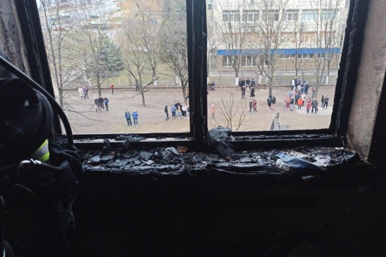 Пожар в Минске: на Гурского горело общежитие Пожар в Минске: на Гурского горело общежитие
