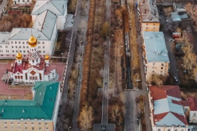 Фото аллеи Горького в Чите до и после вырубки деревьев - Чита.Ру