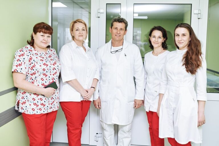 За пластикой – в «НовоМед». Известный пластический хирург Сергей Захаров возвращает молодость и красоту » Новости на Верстов.Инфо За пластикой – в «НовоМед». Известный пластический хирург Сергей Захаров возвращает молодость и красоту » Новости на Верстов.Инфо
